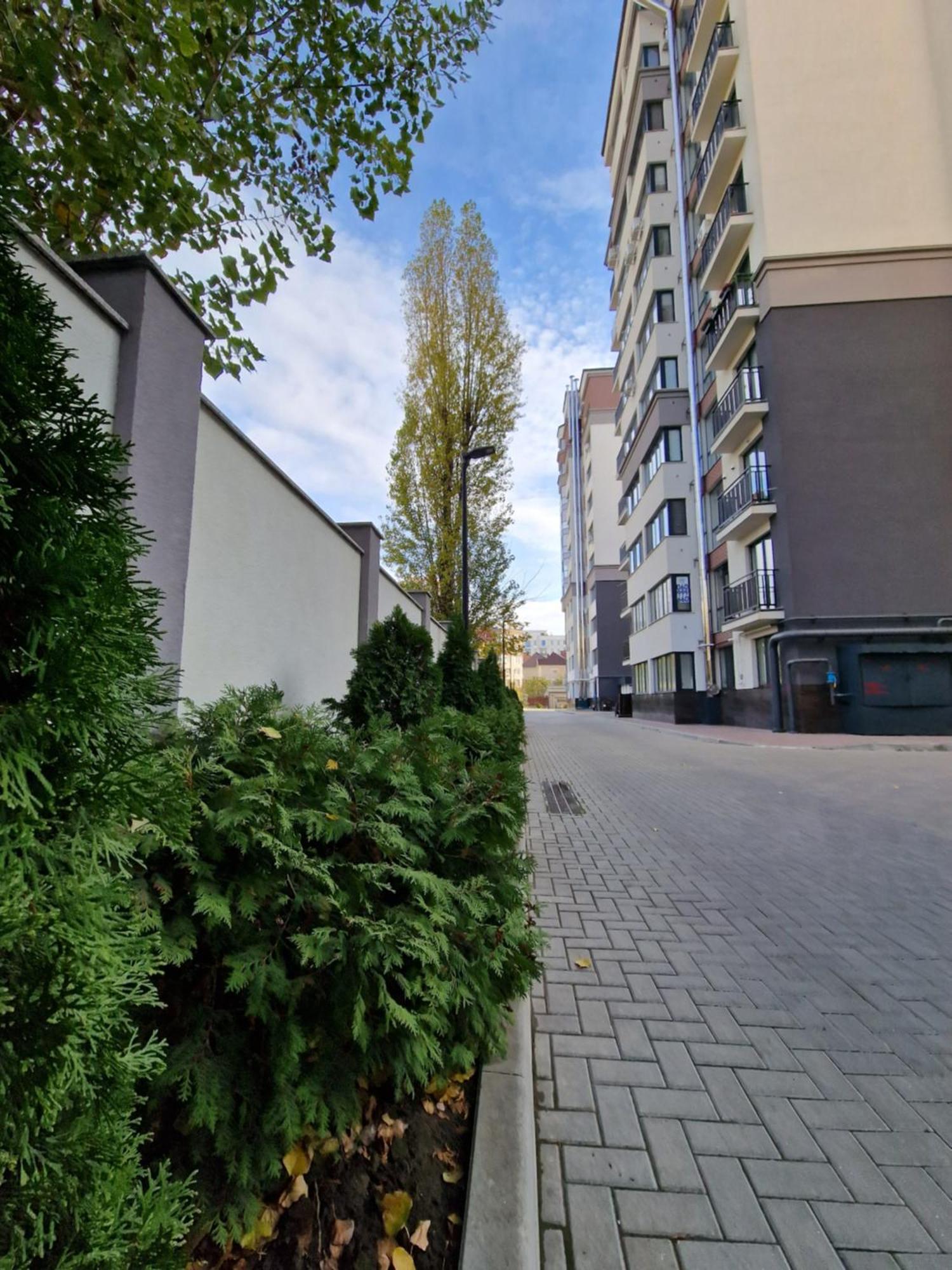 Center Candle Apartment *